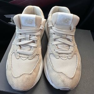 New balance sneakers